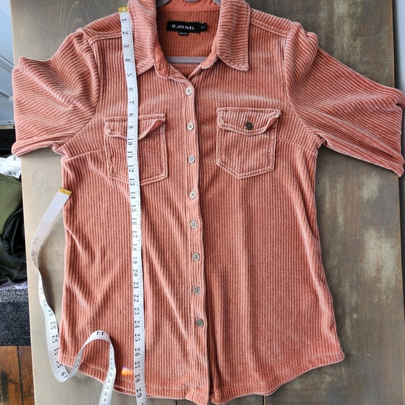 Black Bull Button Up Corduroy Flowy Top - Size Large - Picture 11 of 11